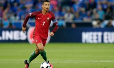 九游游戏-包含奥地利队轻取葡萄牙队，奥恰洛夫刷新纪录的词条