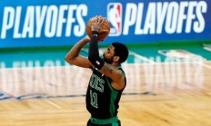 九游APP-包含勇士横扫深圳队，德罗赞统治全场的词条