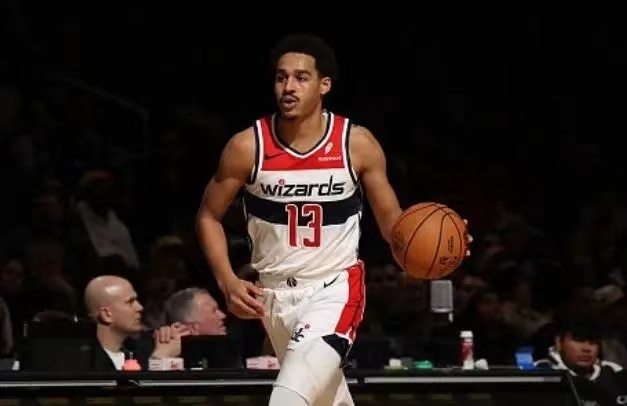 公牛击败开拓者，德罗赞上演快攻绝杀