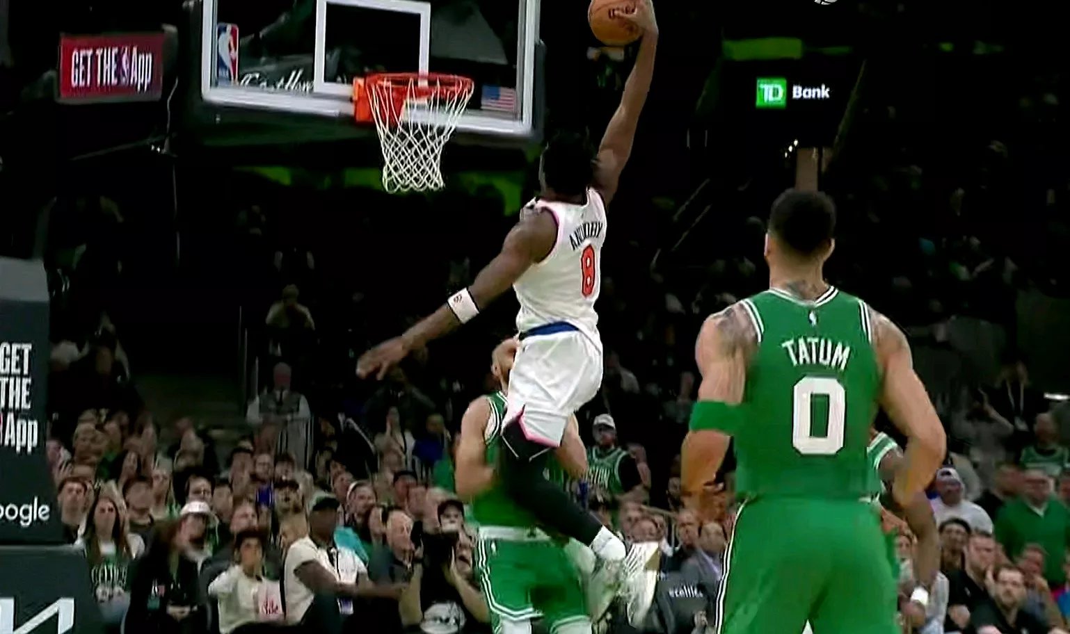 尼克斯队再遭失利，全队状态低迷