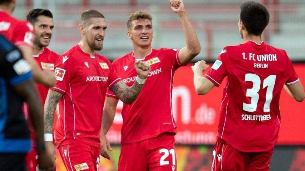 柏林联盟队击败对手成功获得胜利